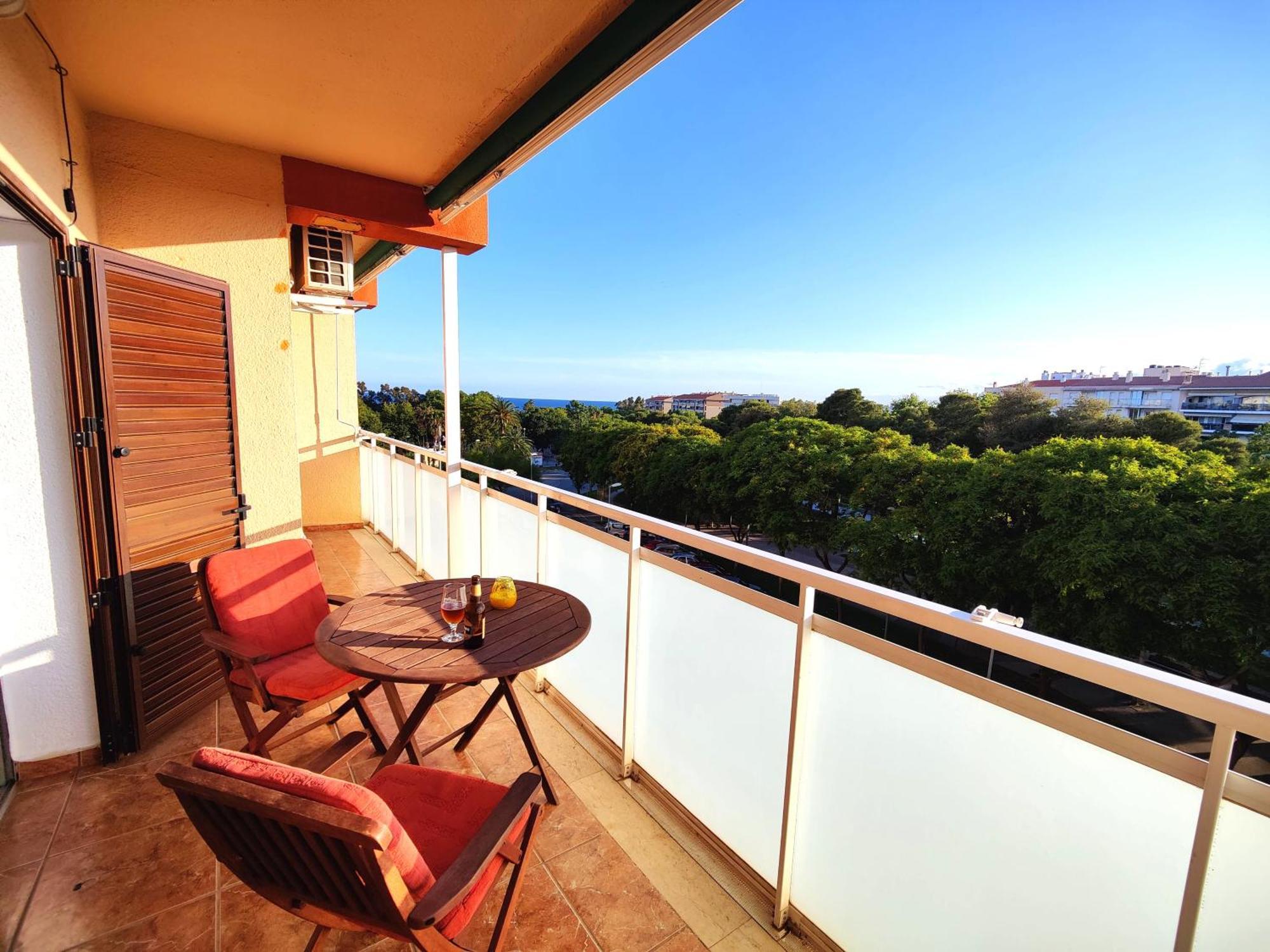 カンブリルスSunny Flat With Balcony And Sea Viewsアパートメント エクステリア 写真