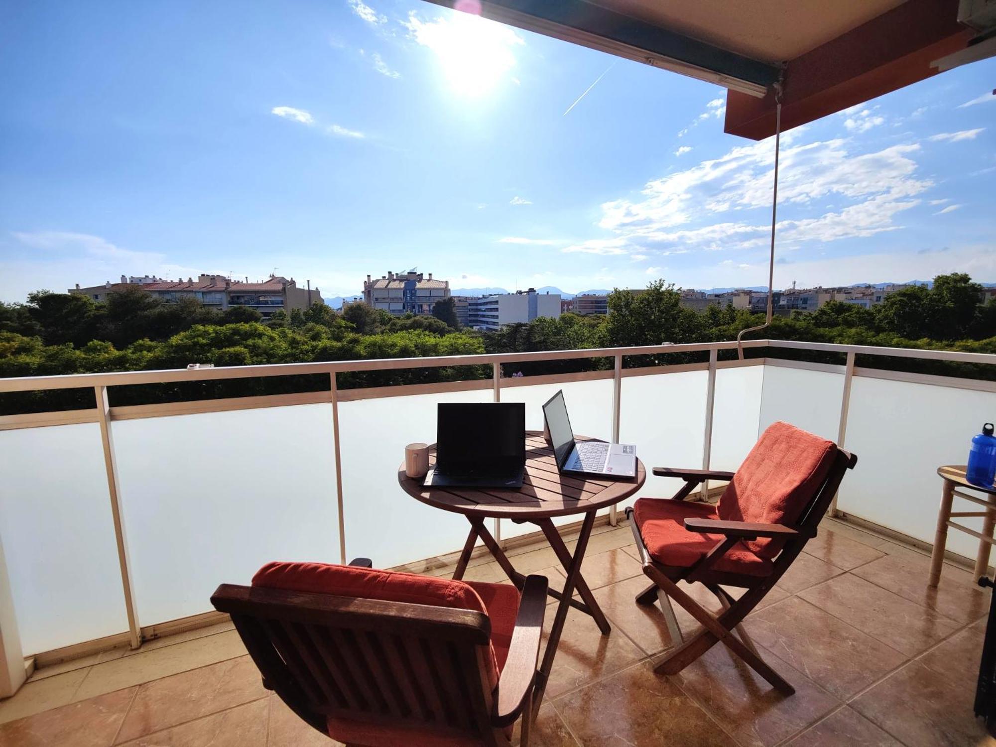 カンブリルスSunny Flat With Balcony And Sea Viewsアパートメント エクステリア 写真