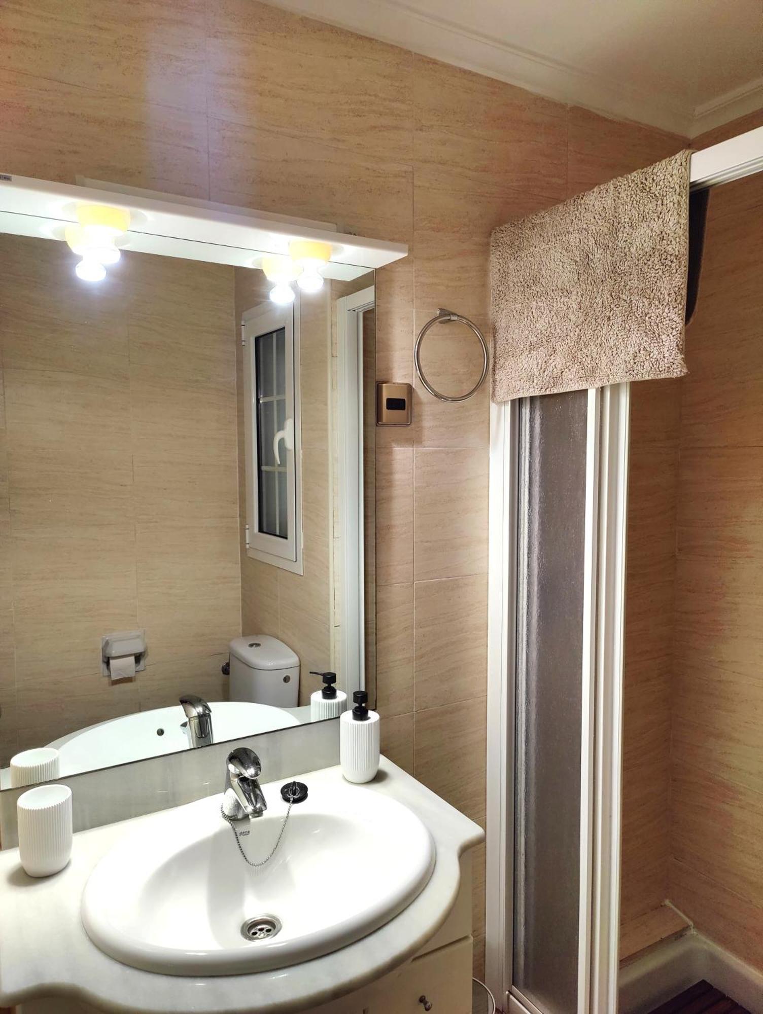 カンブリルスSunny Flat With Balcony And Sea Viewsアパートメント エクステリア 写真